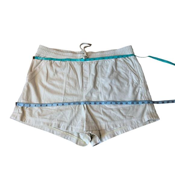 ATHLETA FARALLON Shorts, size women's 20; Cream/Off White - Picture 2 of 7